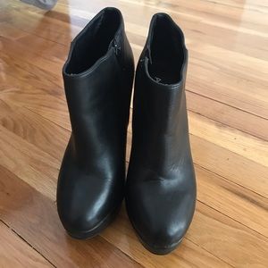 Aldo leather booties in black